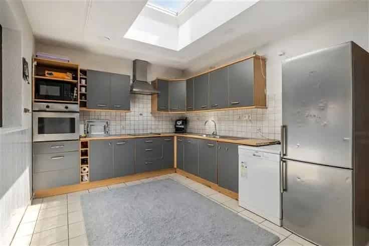 Huis Te Koop: Instapklare gezinswoning 4 slaapkamers nabij centrum