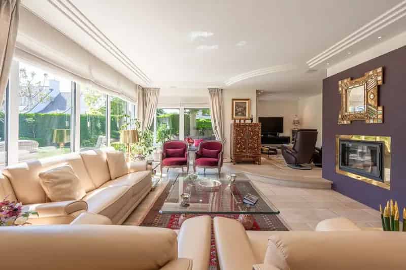Charmante alleenstaande villa in een rustige residentiële omgeving aan de rand van Knokke.