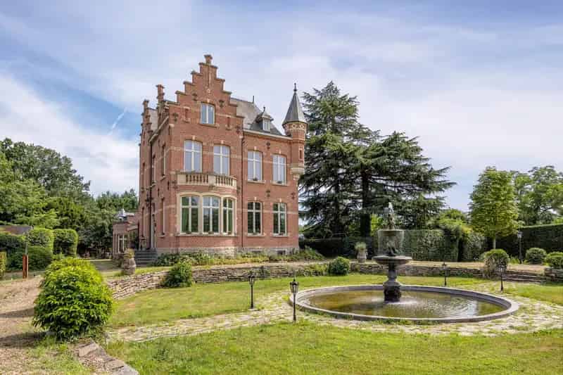 SINT-KATELIJNE-WAVER - Kasteelvilla met gastenverblijf, siertuin en boomgaard