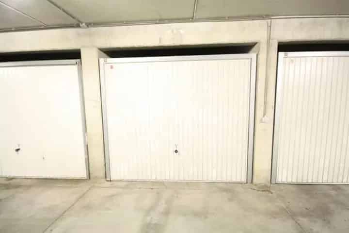Place de l'Alma 3 - Garage fermé