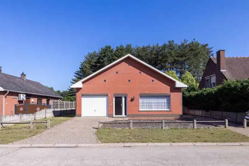 Te renoveren 3 slpk. laagbouwwoning op 6a 40ca