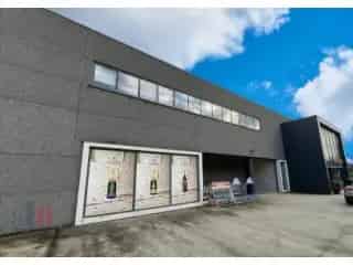 Kantoor te Huur Melle - 656m² Nabij R4 en E17