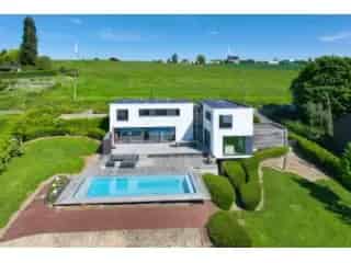 Huis te Koop Vinalmont - Luxe Villa met Zwembad en Panoramisch Uitzicht