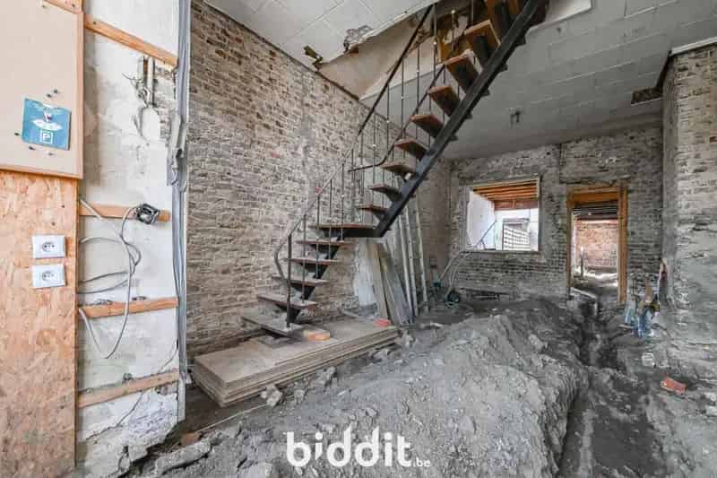 GOED GELEGEN WONING