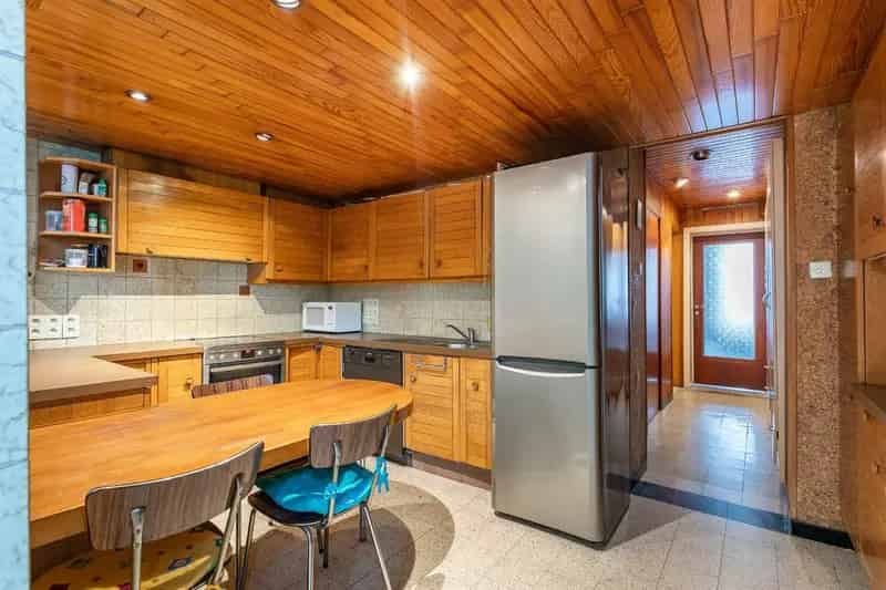 Te renoveren woning met 3 slaapkamers en tuin