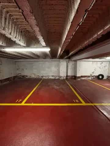 Emplacement de Parking - Avenue de l'Armée 68