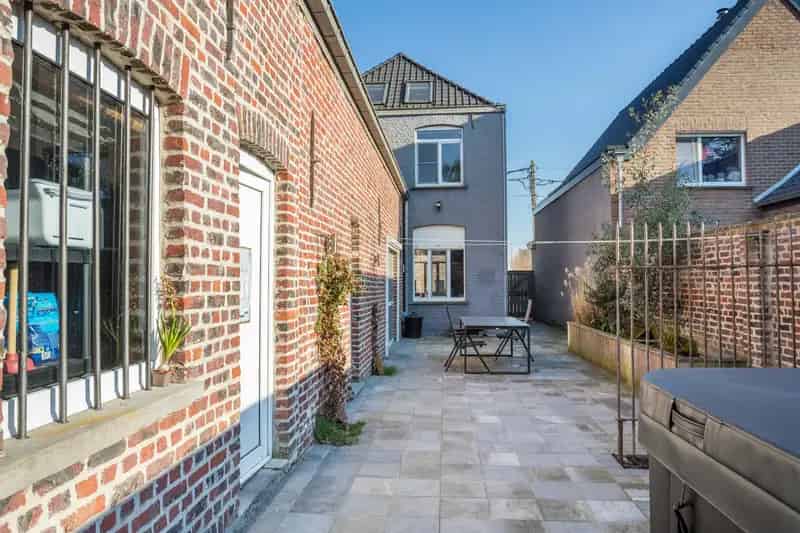 Huis te koop Outrijve: Charmante woning met 2 slaapkamers en zonnepanelen