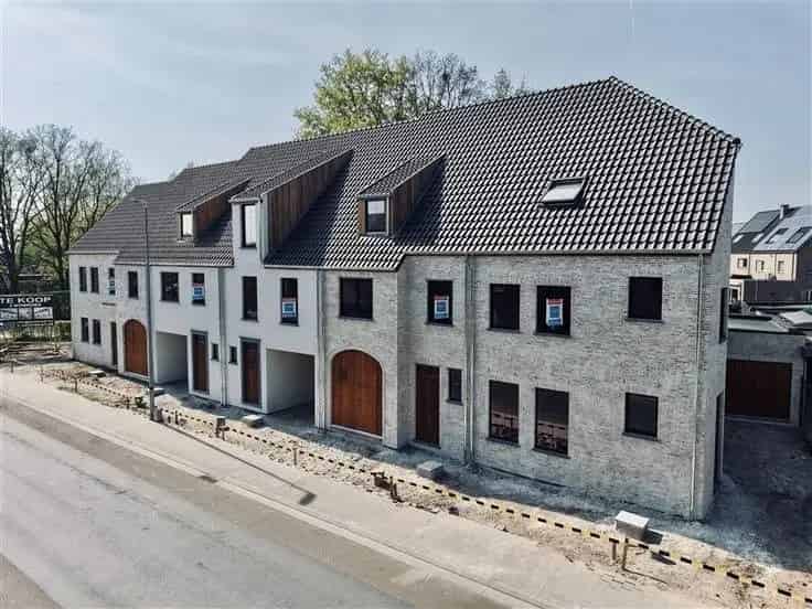 Huis Te Koop Sint-Pauwels: 5 Slaapkamers, Garage, Tuin