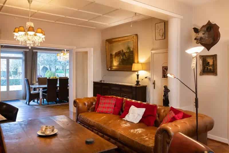Ruim herenhuis met mooie binnentuin in hartje Wakken.
