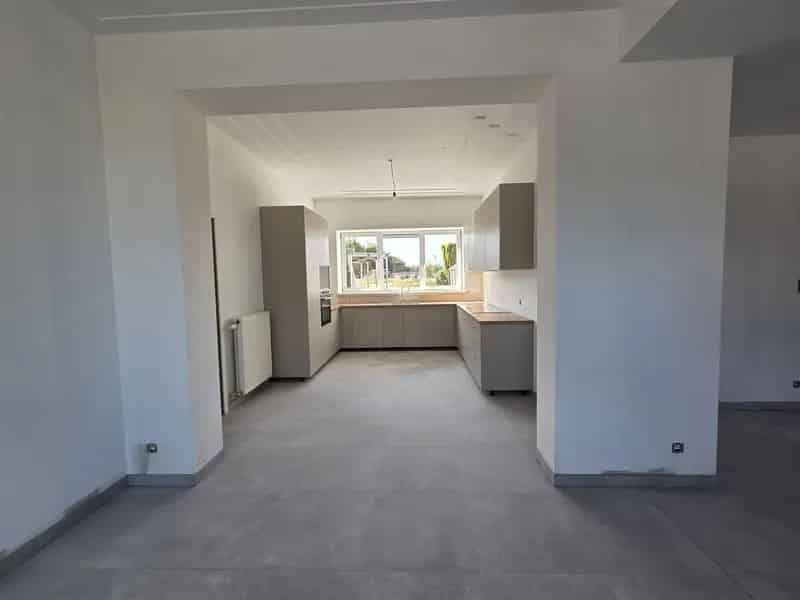 Vernieuwde woning met vele mogelijkheden!