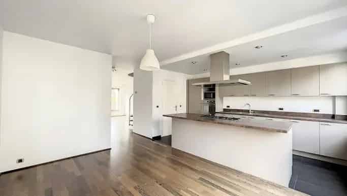 Appartement te huur in Lakenstraat 154, Brussel - Dewaele