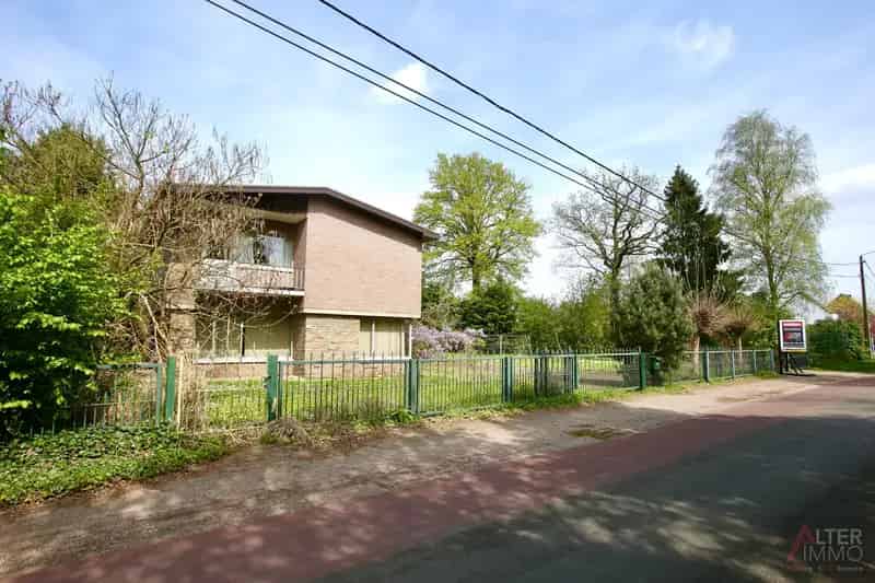 Projectgrond - residentieel gelegen - straatbreedte 49,21meter! - totale oppervlakte 29a 97ca!