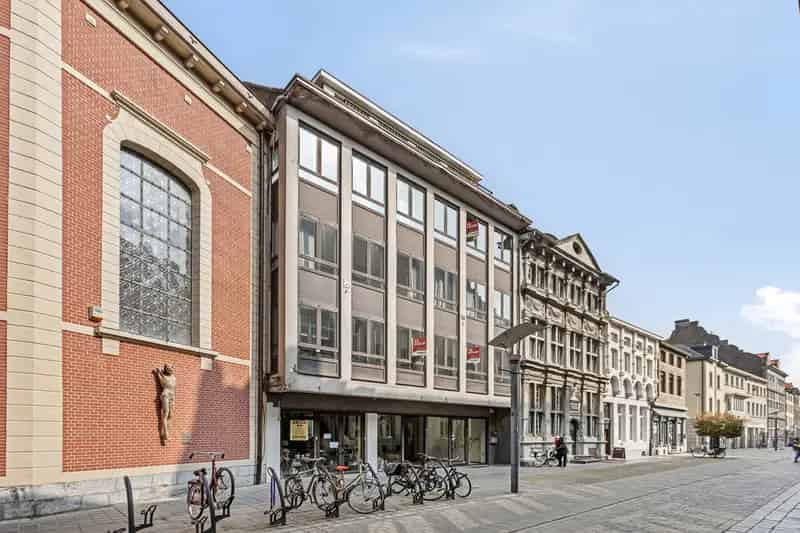 Appartement te renoveren Maaseik Centrum 2 slaapkamers 89m²