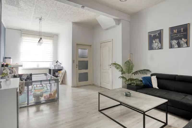 Op te frissen woning met potentieel in Zele