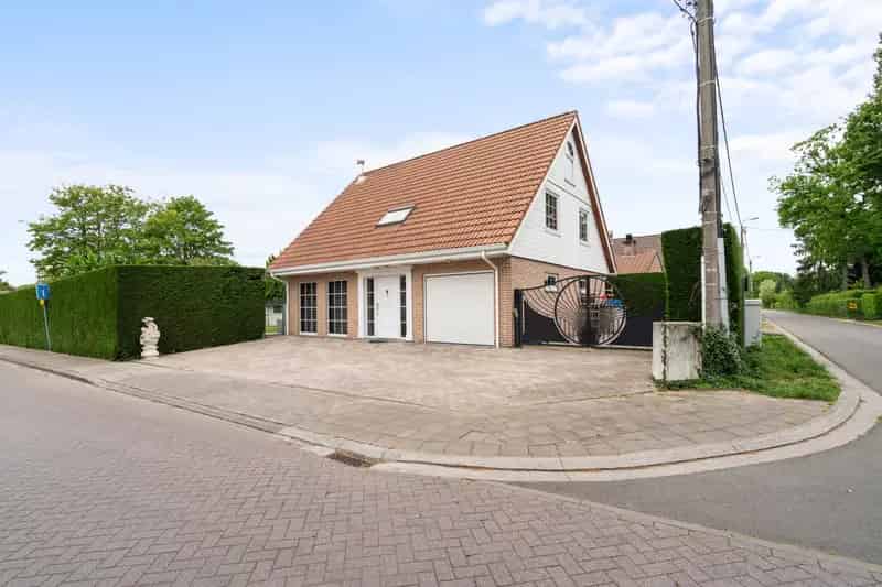 Lichte open bebouwing met 5 kamers in rustig Elewijt.
