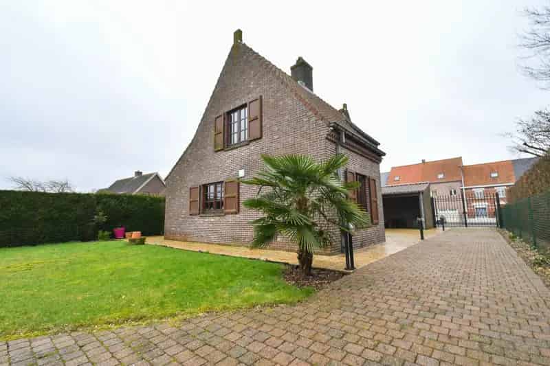 RUIME woning met grote tuin & tal van mogelijkheden op gunstige ligging