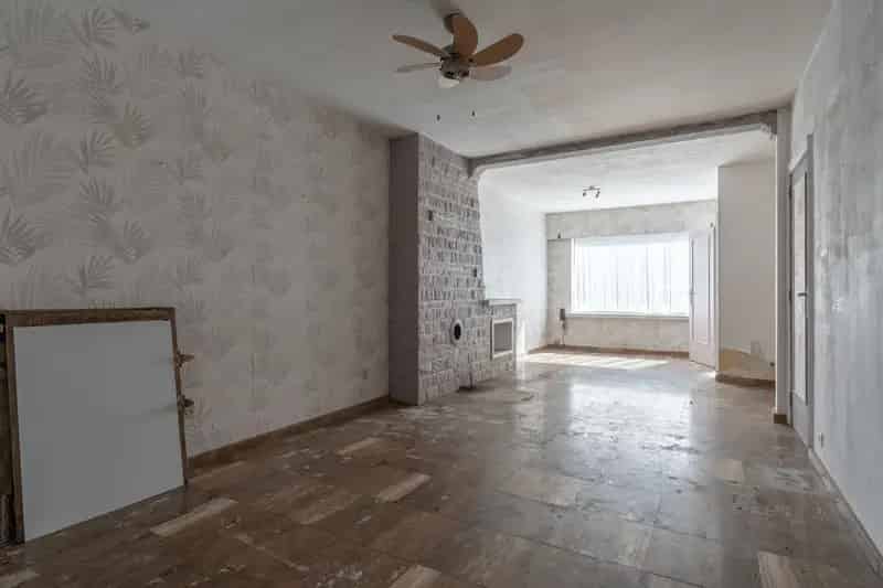 Te renoveren woning met tuin op gunstige ligging te Turnhout