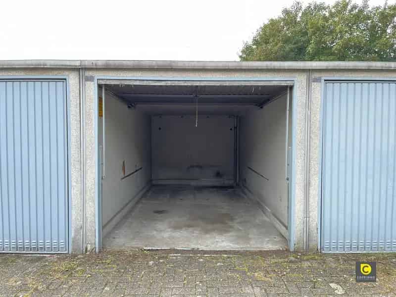 Bovengrondse garagebox op centrale locatie!