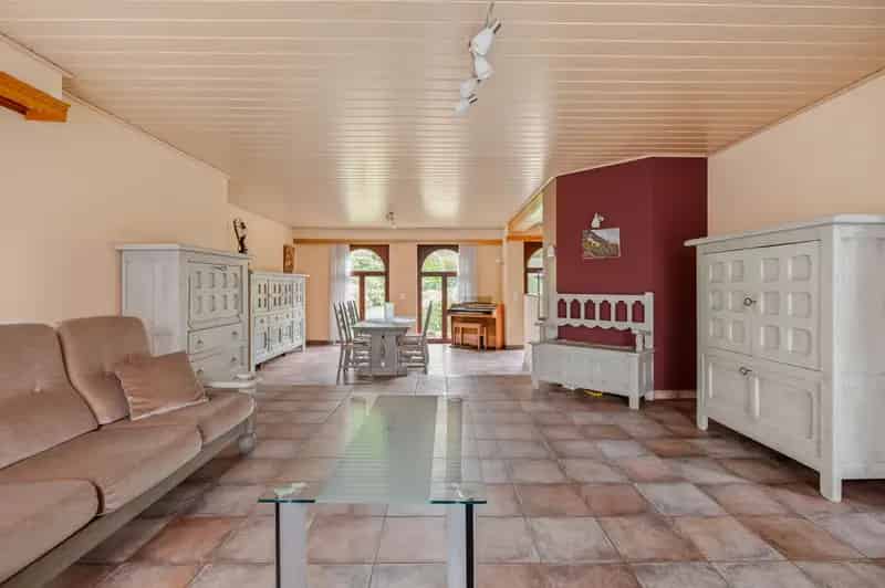 Provençaalse gelijkvloers villa op prachtig perceel van ca. 2.316 m² op de grens met Schilde.