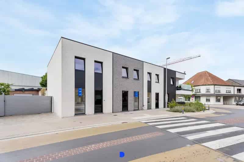 Prachtige nieuwbouwwoning in het centrum van Oostnieuwkerke