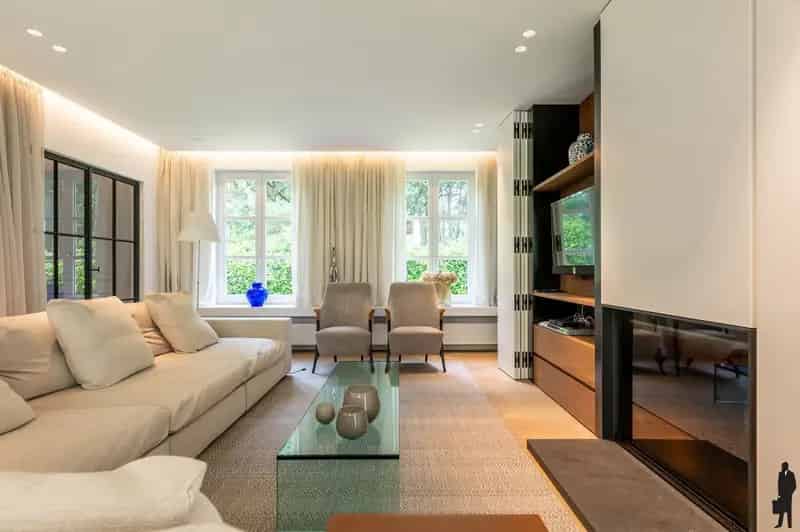 Een tijdloze statige villa, in perfecte staat van onderhoud op 5.040 m² grond!