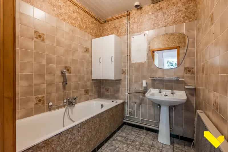Woning Op 10 A 15 Ca, Gelegen In Groene En Rustige Omgeving