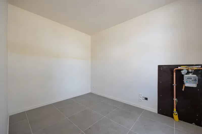 Ruime gezinswoning (ca 245 m²) met 4 slaapkamers op perceel van ca. 303 m².