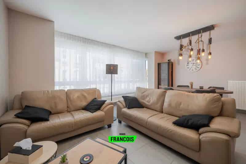 Instapklaar tweeslaapkamer appartement op TOPlocatie in Blankenberge