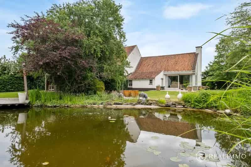Wonen in alle rust op meer dan 1,2 hectare!