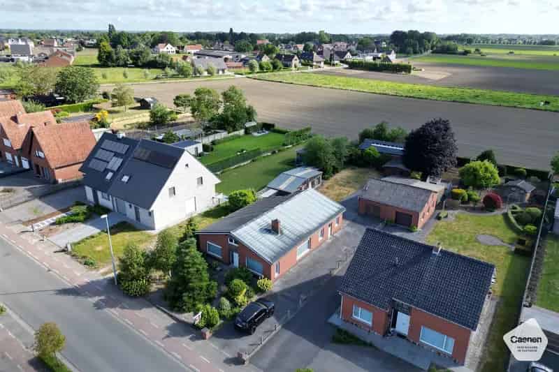 Huis te huur Oostkamp: Bungalow 3 slaapkamers grote tuin