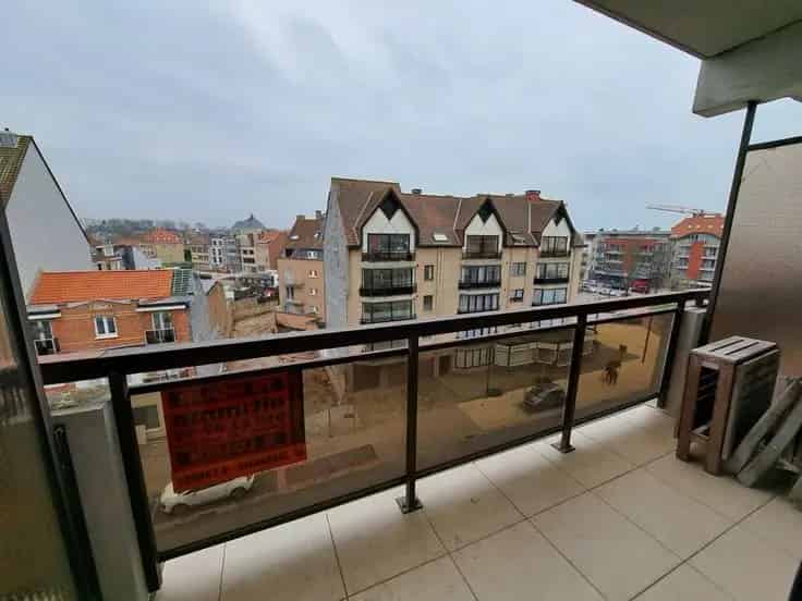 Studio te koop Koksijde: 27m², gemeubeld, terras, parkeerplaats