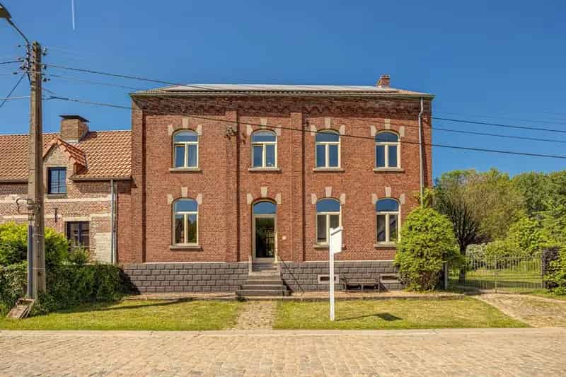 Uniek landhuis met praktijkruimte