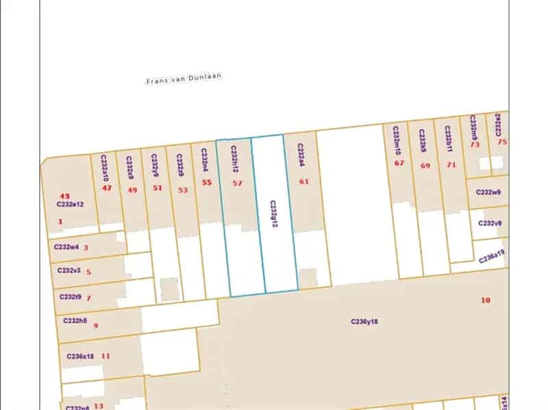 Bouwgrond met vergunning voor 3 appartementen