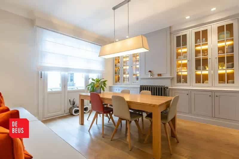 Exclusieve gerenoveerde interbellumwoning in hartje Oostende