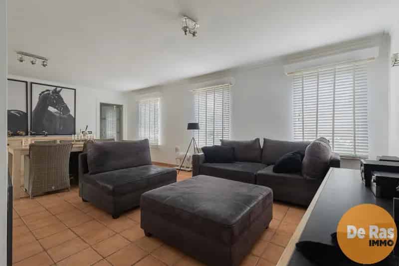 NIEUWERKERKEN–Gezellige woning met terras, centrale ligging!