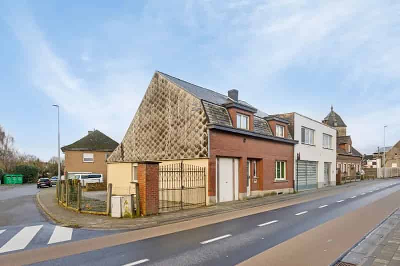 Volledig te renoveren HOB op 5a 50ca!
