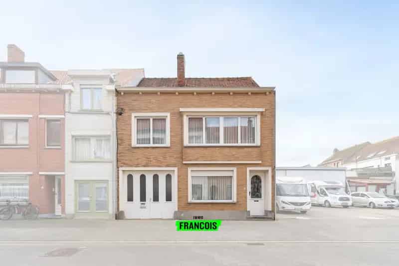 Groot Huis met Tal van Mogelijkheden in Stene Oostende