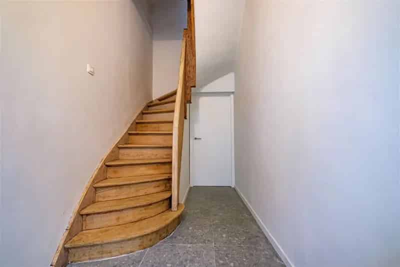 PRACHTIG HERENHUIS TE HUUR MET 4 SLKS IN HET CENTRUM VAN SINT-TRUIDEN