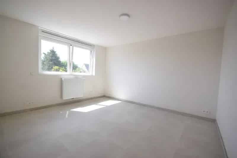 CHARMANTE WONING NABIJ CENTRUM WINGENE