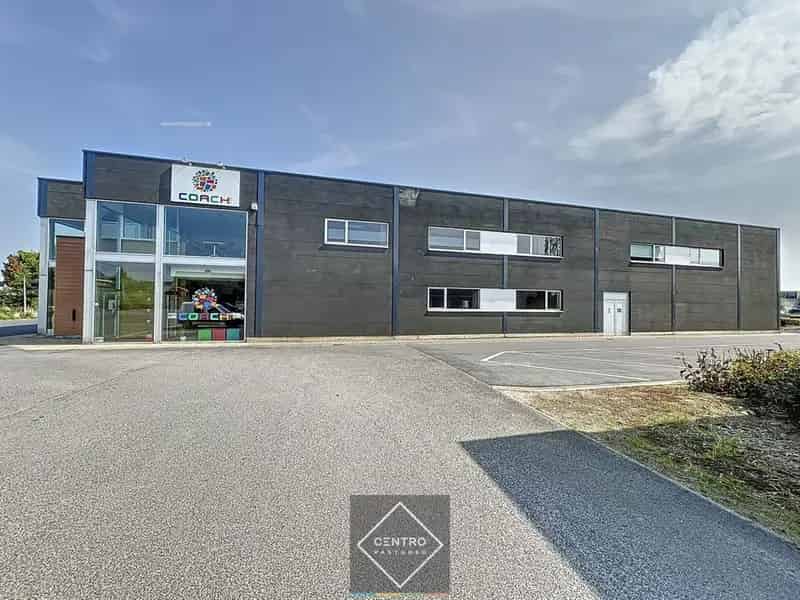 Kantoorgebouw te koop in Mercury Center Roeselare