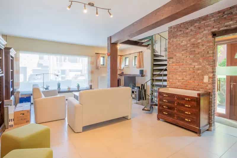 Woning met tuin en garage in wijk Kauwendael!