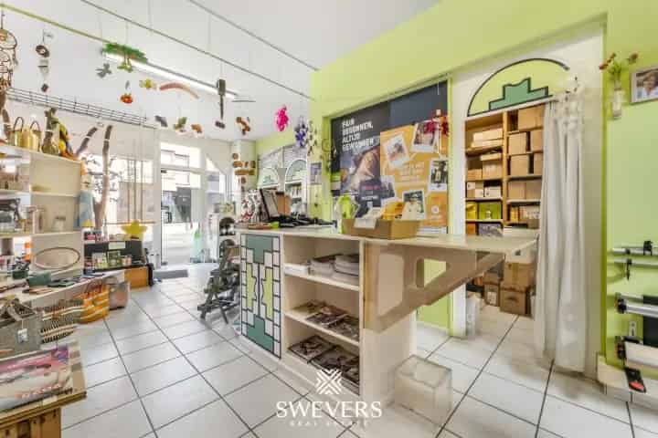 Commercieel pand met garage in centrum Beringen