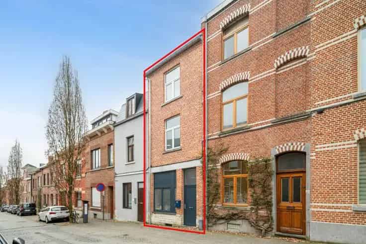 Rijwoning te Leuven nabij UZ Gasthuisberg met Studentenkamer