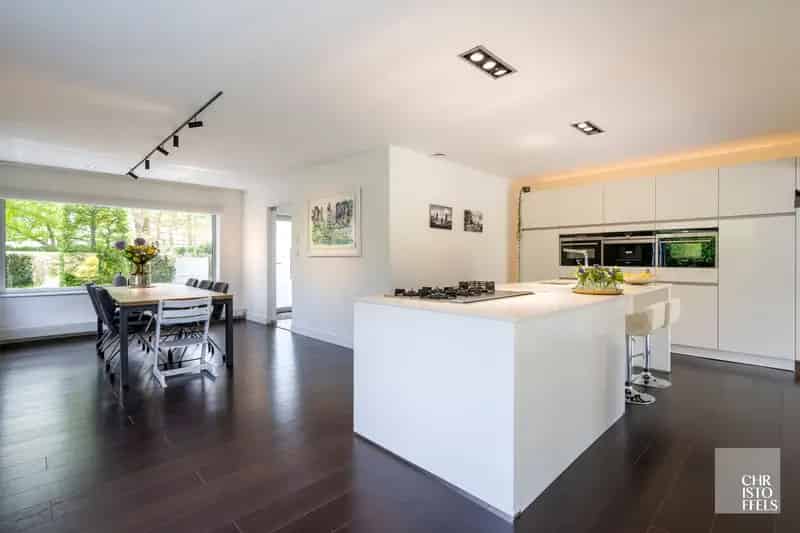 Stijlvolle villa op toplocatie in Lanaken!