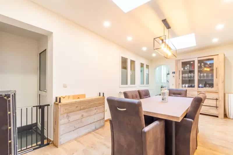RUIME & INSTAPKLARE WONING MET 4 SLP + 2BDK !