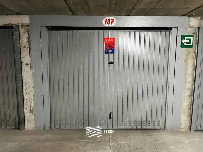 Parking - gesloten garagebox