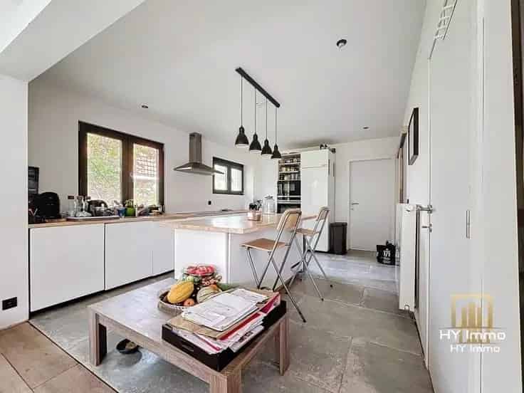 Villa te Koop Sint-Genesius-Rode 230m² 4 slaapkamers 2 badkamers