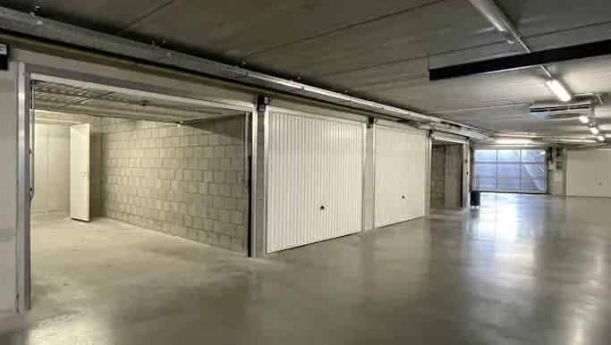 Garagebox te huur in Eugeen Van Steenkistestraat 2, Brugge - Dewaele