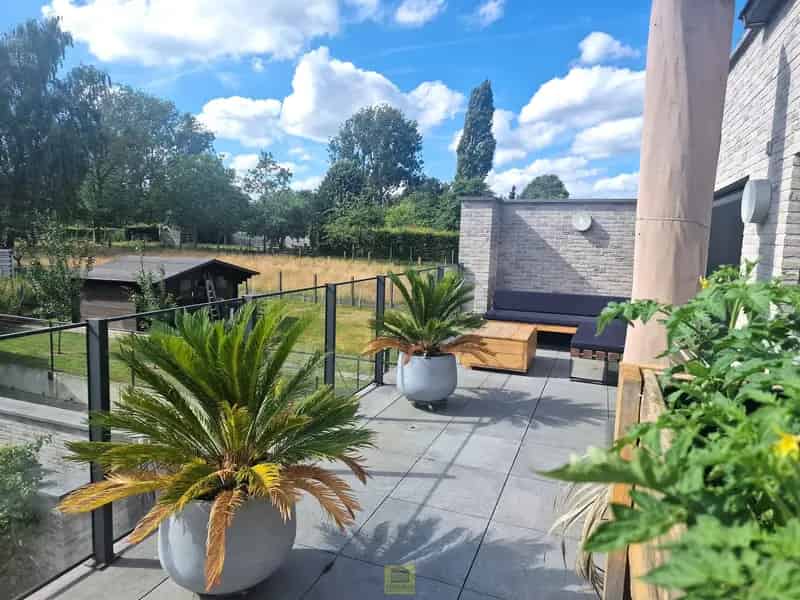 Appartement te huur: Modern en ruim met groot terras