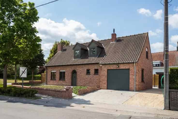 Huis Te Koop Sint-Denijs: Instapklare woning met 3 slaapkamers